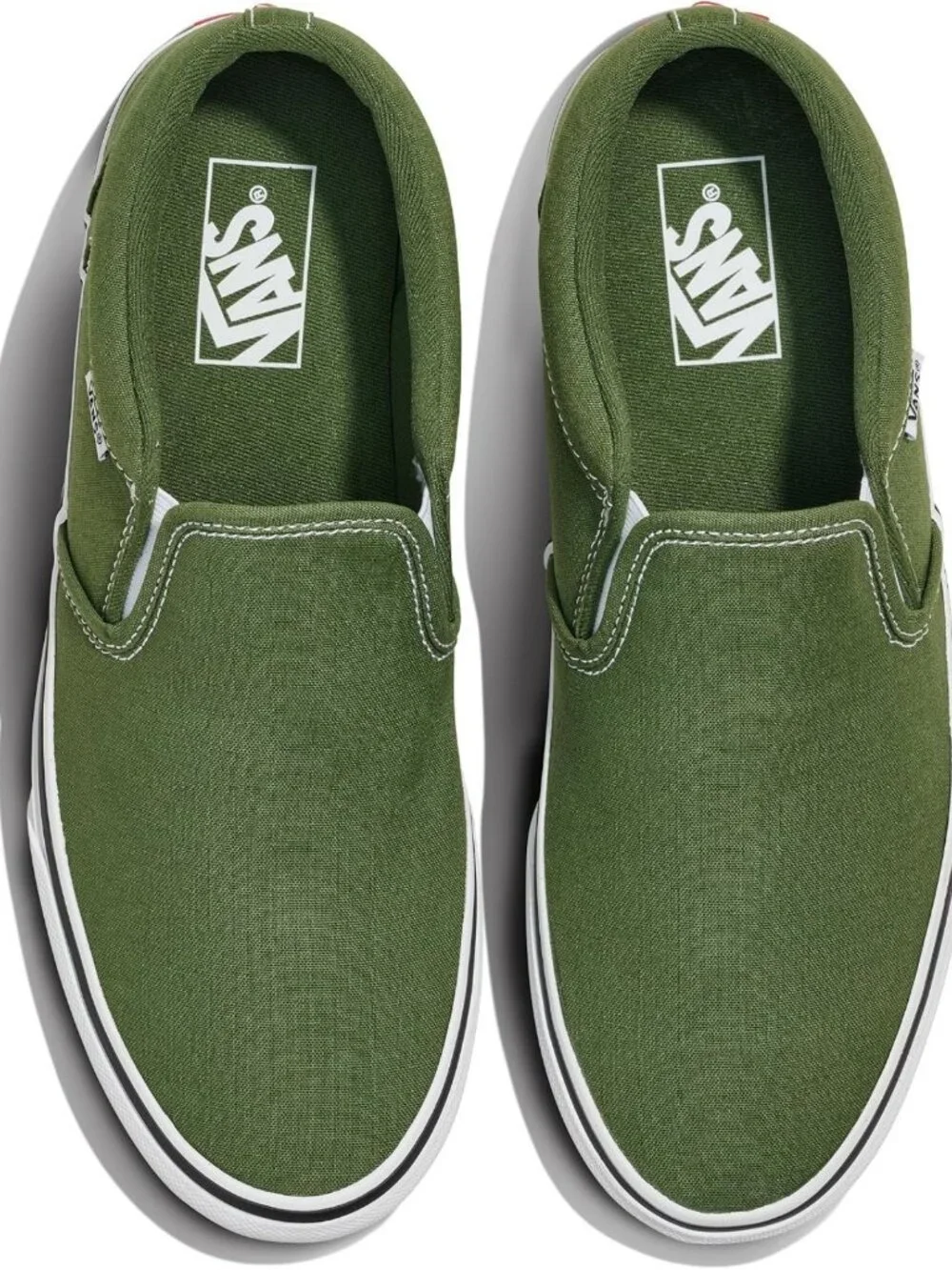 Comfortable Slip-On Sneakers for Men - Stylish Walking Shoes for Everyday Wear